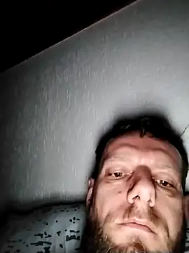 Snapshot of Kw8585kw chatting on February 13, 2025, 3:50 am Kw8585kw online show from February 13, 2025, 3:50 am