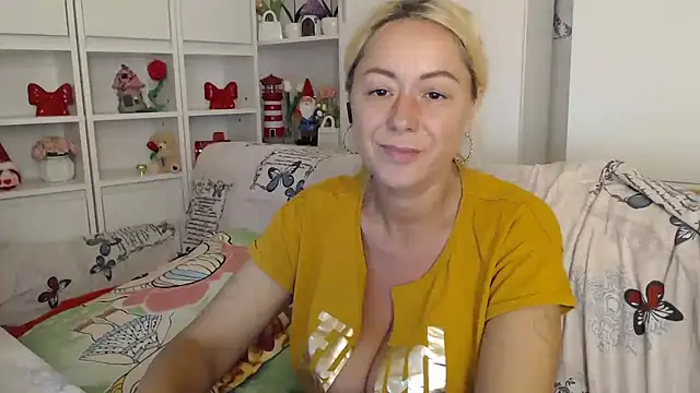 Snapshot of spell_of_love chatting on July 15, 2026, 7:10 pm spell of love online show from July 15, 2026, 7:10 pm