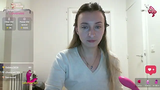 SusanCurt online show from March 11, 2025, 4:07 pm