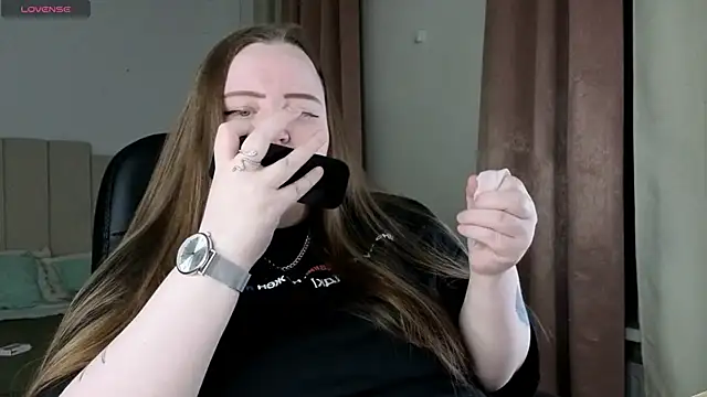 EMMA  CONNOR online show from January 13, 2026, 10:13 pm