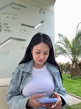 Snapshot of Wet__Bunny chatting on May 11, 2026, 9:54 am Wet Bunny online show from May 11, 2026, 9:54 am