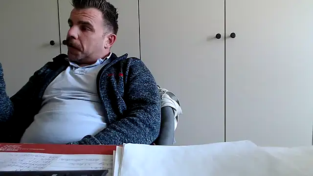 mrbigballs online show from May 9, 2026, 8:18 am