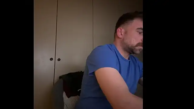 Snapshot of mrbigballs chatting on February 28, 2026, 10:31 pm mrbigballs online show from February 28, 2026, 10:31 pm