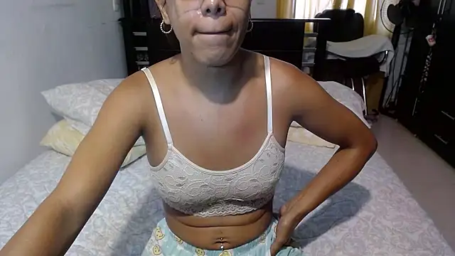 Snapshot of sensual_nataliee chatting on March 14, 2025, 3:03 pm sensual nataliee online show from March 14, 2025, 3:03 pm