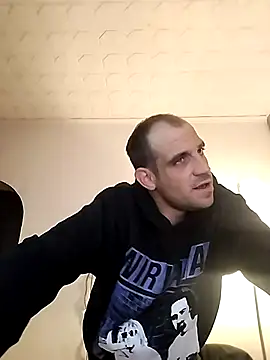 Codymc89 online show from November 10, 2025, 11:43 pm