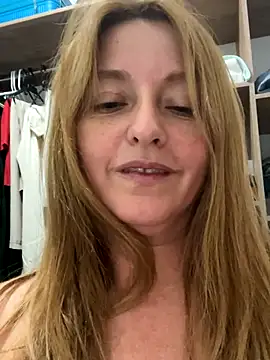 moniquerainx online show from October 7, 2025, 3:40 am