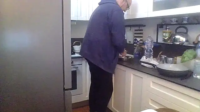 ANONIMO7735 online show from October 24, 2025, 9:52 am