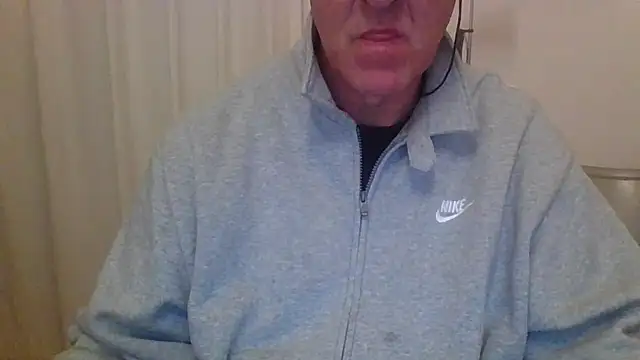 Snapshot of ANONIMO7735 chatting on March 5, 2026, 6:48 pm ANONIMO7735 online show from March 5, 2026, 6:48 pm