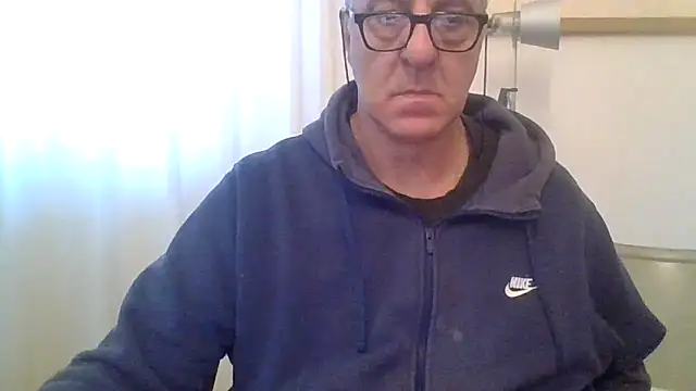 Snapshot of ANONIMO7735 chatting on December 21, 2025, 11:12 am ANONIMO7735 online show from December 21, 2025, 11:12 am