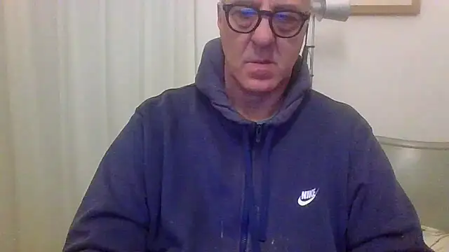 Snapshot of ANONIMO7735 chatting on March 16, 2026, 6:10 pm ANONIMO7735 online show from March 16, 2026, 6:10 pm