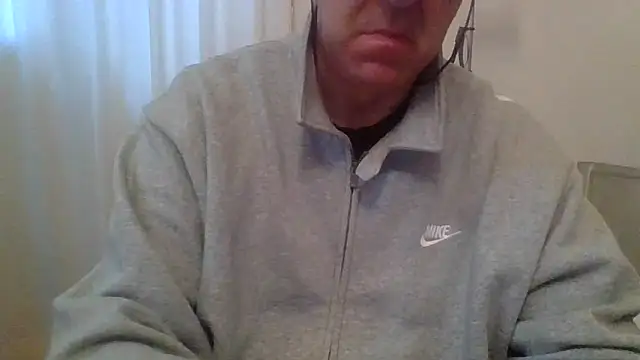 Snapshot of ANONIMO7735 chatting on April 9, 2026, 5:20 am ANONIMO7735 online show from April 9, 2026, 5:20 am