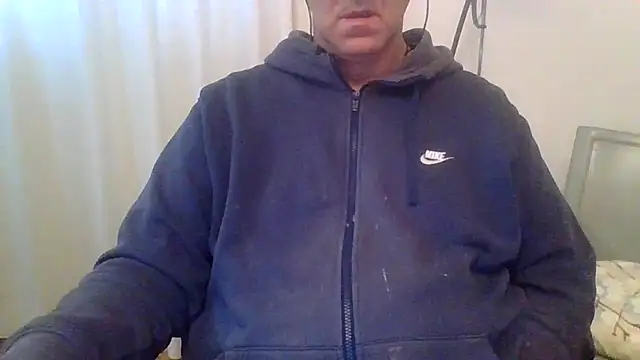 Snapshot of ANONIMO7735 chatting on March 23, 2026, 6:24 am ANONIMO7735 online show from March 23, 2026, 6:24 am