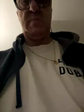 Snapshot of ANONIMO7735 chatting on December 20, 2025, 10:56 pm ANONIMO7735 online show from December 20, 2025, 10:56 pm