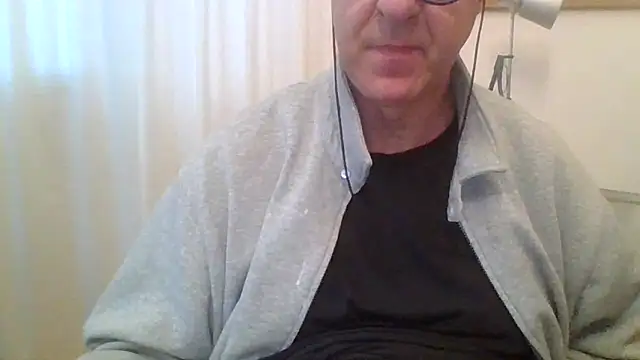 Snapshot of ANONIMO7735 chatting on April 13, 2026, 4:49 am ANONIMO7735 online show from April 13, 2026, 4:49 am