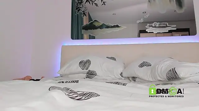 SonyaParadise online show from September 21, 2025, 2:17 am