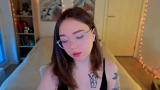 Snapshot of MilenaSaint chatting on May 9, 2026, 3:54 am MilenaSaint online show from May 9, 2026, 3:54 am