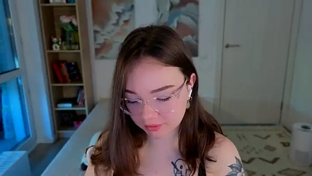Snapshot of MilenaSaint chatting on June 2, 2026, 4:01 am MilenaSaint online show from June 2, 2026, 4:01 am