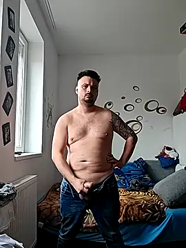 Luismiguel55 online show from April 13, 2026, 3:16 pm