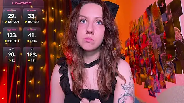 Snapshot of HotaruTomo chatting on February 15, 2026, 9:47 pm HotaruTomo online show from February 15, 2026, 9:47 pm