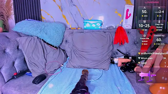 Snapshot of dailly_hot chatting on December 19, 2025, 6:27 am dailly hot online show from December 19, 2025, 6:27 am