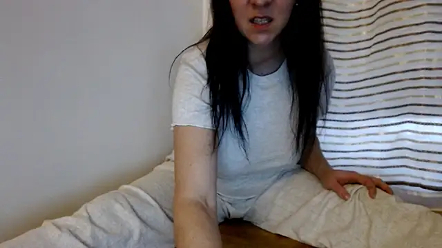 Snapshot of SofiaLenis chatting on March 17, 2026, 1:03 pm SofiaLenis online show from March 17, 2026, 1:03 pm