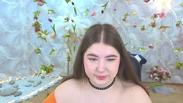 NicoleFoxery online show from April 15, 2026, 3:23 am