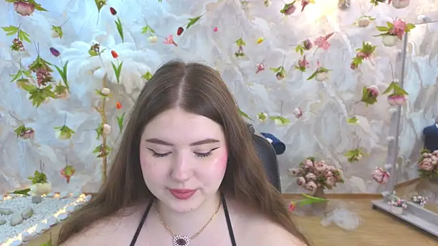 NicoleFoxery online show from May 21, 2026, 3:37 am