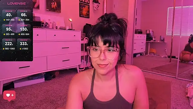 Evie-Luna online show from September 10, 2025, 1:59 am