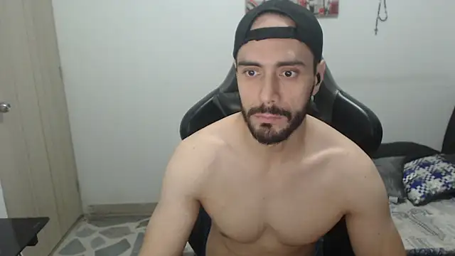 Snapshot of samuelgarcia_ chatting on November 4, 2025, 10:41 am samuelgarcia online show from November 4, 2025, 10:41 am