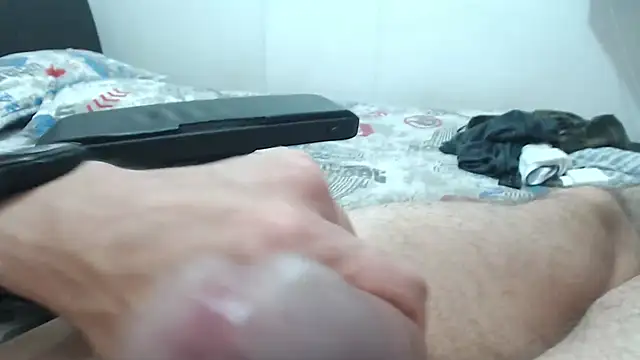 Snapshot of samuelgarcia_ chatting on December 30, 2024, 8:32 am samuelgarcia online show from December 30, 2024, 8:32 am