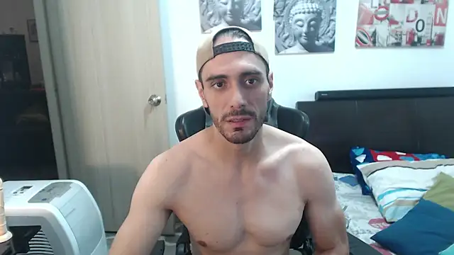 Snapshot of samuelgarcia_ chatting on December 13, 2024, 11:28 pm samuelgarcia online show from December 13, 2024, 11:28 pm
