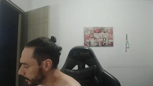 Snapshot of samuelgarcia_ chatting on December 17, 2025, 7:46 am samuelgarcia online show from December 17, 2025, 7:46 am