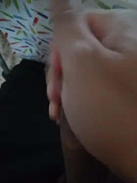 Snapshot of zakimir123 chatting on April 8, 2026, 2:18 pm zakimir123 online show from April 8, 2026, 2:18 pm