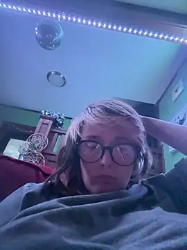 Bubblesgotcakee online show from May 10, 2026, 12:58 am