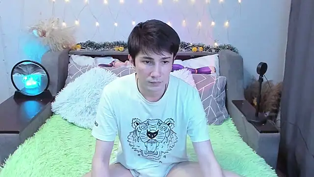 Yumi steve online show from November 24, 2025, 9:09 am