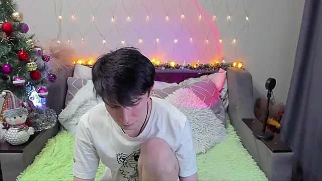 Yumi steve online show from December 20, 2025, 3:42 am