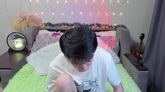 Yumi steve online show from December 16, 2025, 5:06 pm