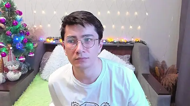 Yumi steve online show from December 14, 2024, 11:34 pm