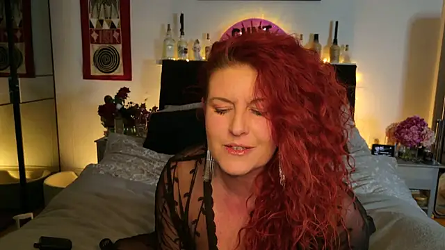 SultrySavannah online show from March 28, 2026, 8:21 pm