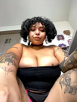 Snapshot of PrincessLauren420 chatting on October 3, 2025, 6:53 pm PrincessLauren420 online show from October 3, 2025, 6:53 pm