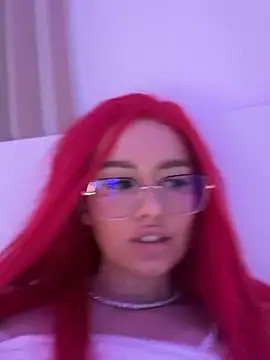 mollyxxx online show from March 11, 2025, 11:12 am