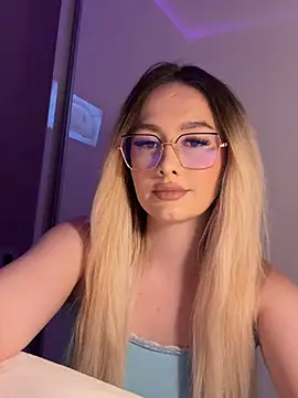 mollyxxx online show from February 18, 2026, 1:58 am