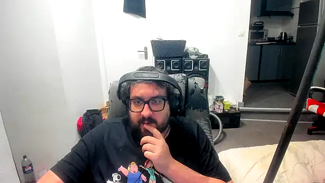 Snapshot of bears549a chatting on November 6, 2025, 11:20 pm bears549a online show from November 6, 2025, 11:20 pm