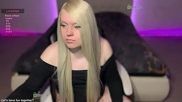 camsmiley online show from May 10, 2026, 7:38 pm