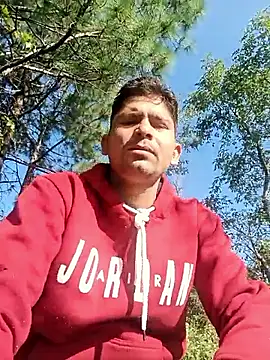 SunnyleoneBG online show from October 27, 2025, 4:02 am