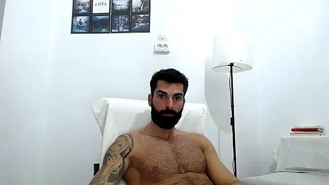 Verycutex online show from October 25, 2025, 7:47 pm