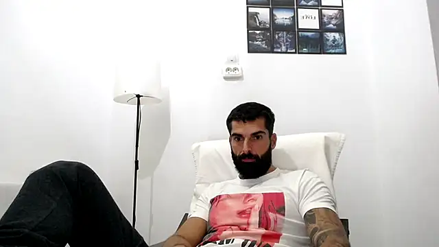 Verycutex online show from October 2, 2025, 5:38 pm