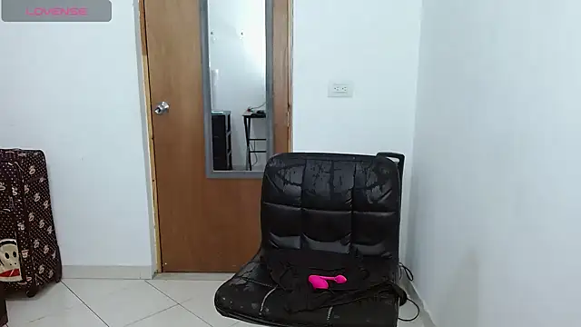 Snapshot of selena_ferri chatting on April 5, 2026, 10:38 pm selena ferri online show from April 5, 2026, 10:38 pm