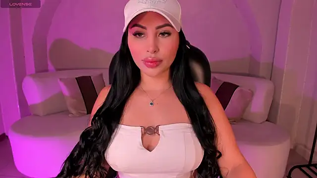 MiaRoberts1 online show from March 17, 2026, 12:08 pm