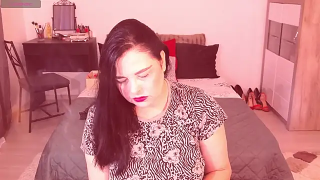 Alenny11 online show from May 15, 2026, 3:04 am